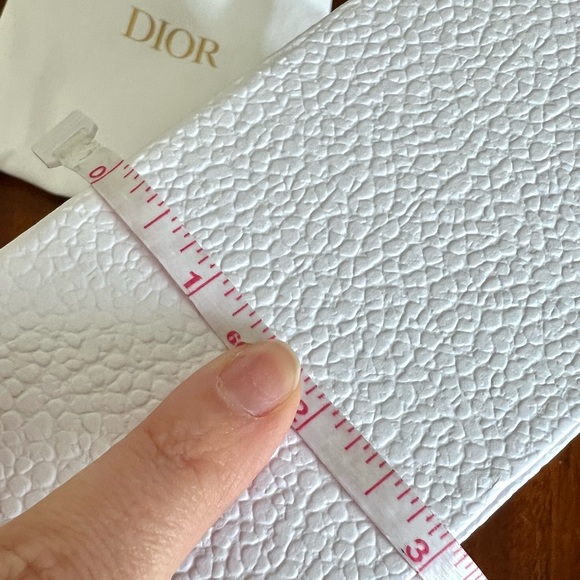 Authentic Dior Pebbled Gift Box White & Gold - Picture 7 of 7